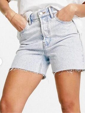 PacSun 90s Girlfriend Light Wash Denim Cutoff Shorts